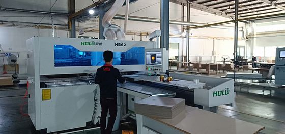 Τεχνητό CNC πινάκων ντουλαπών γραφείου τρυπώντας μηχανών ενιαίο τρυπάνι έξι πλευρά