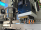 CNC ελέγχων με σερβομηχανισμό να τοποθετηθεί ξύλινη κοπή μηχανών με το περιοδικό 12 εργαλείων και την τράπεζα τρυπανιών 9V